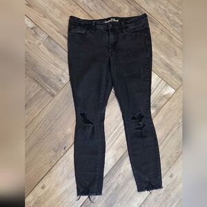 Distressed Black Skinny Jeans